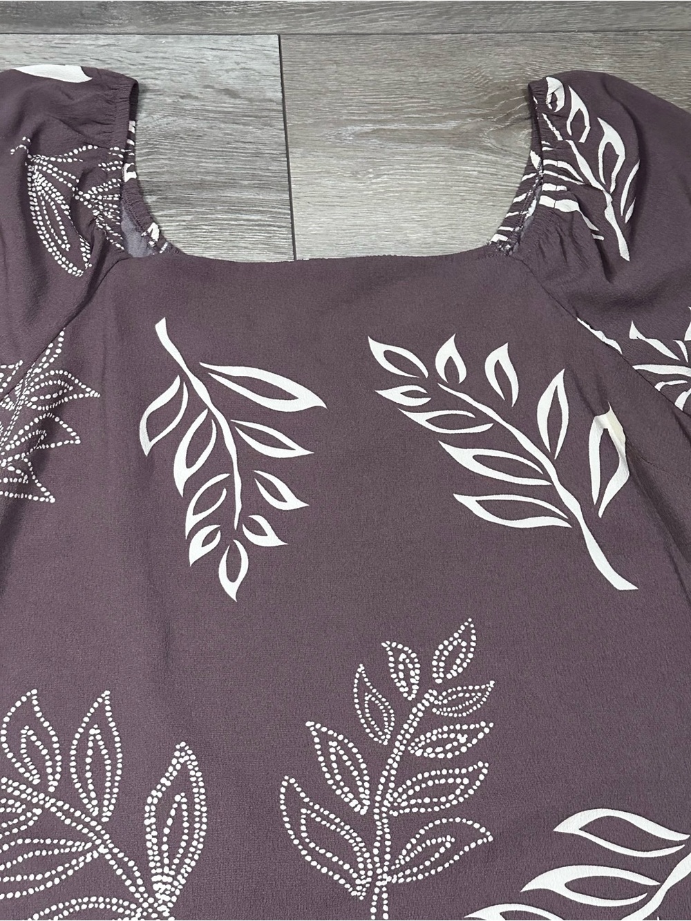 Absolutely Famous Square Neck Puff Sleeve Neutral Leaf Print Midi Dress - Picture 9 of 16